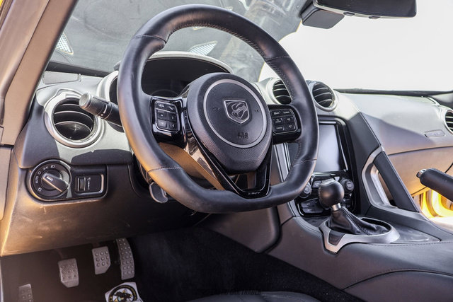 Used 2014 SRT Viper SRT-10 w/ Grand Touring Package RWD image 23