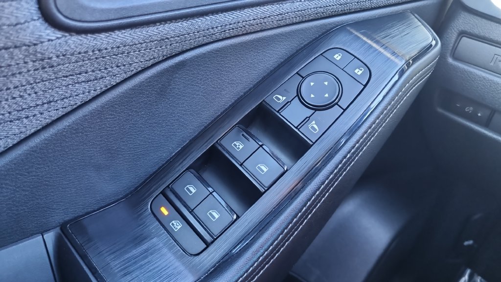 Used 2022 Nissan Rogue S FWD image 20