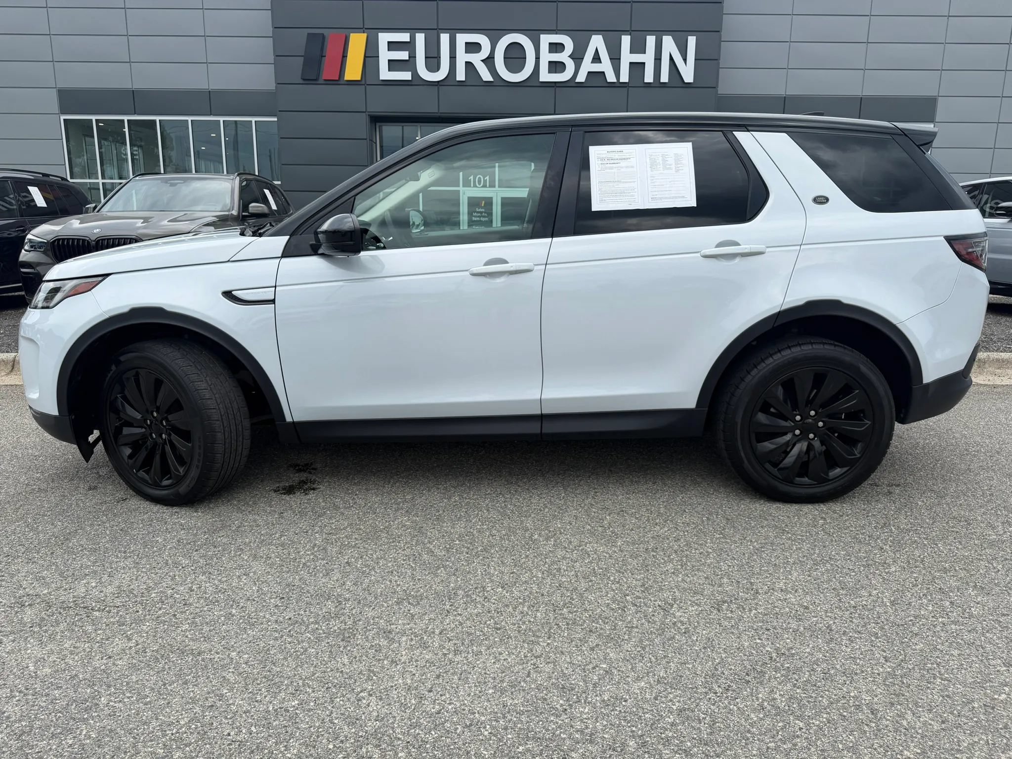 Used 2020 Land Rover Discovery Sport SE AWD/4WD image 37