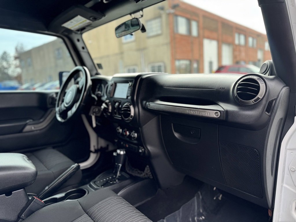 Used 2011 Jeep Wrangler Unlimited Sport image 10