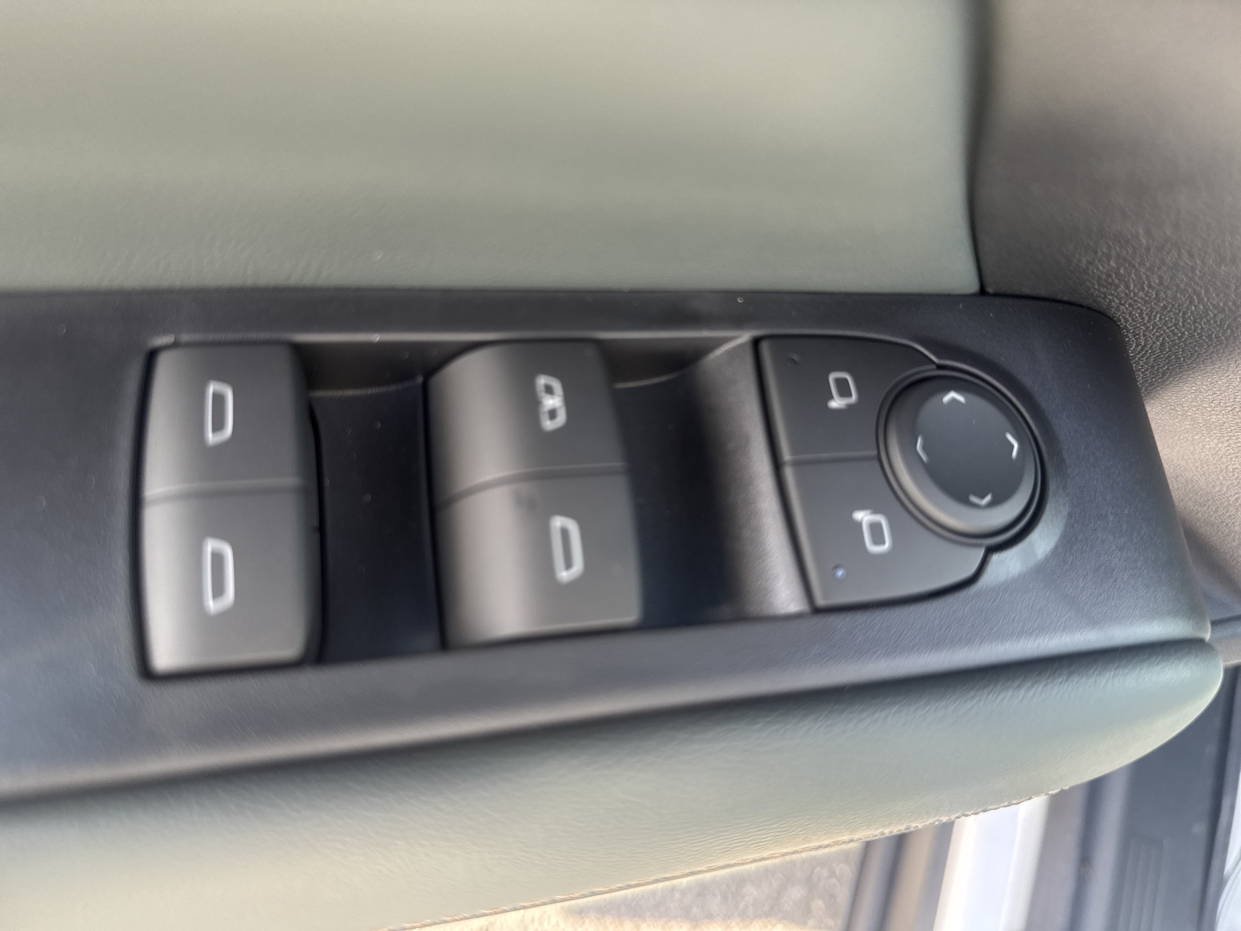 New 2027 GMC Terrain AT4 w/ Convenience Package III AWD/4WD image 7