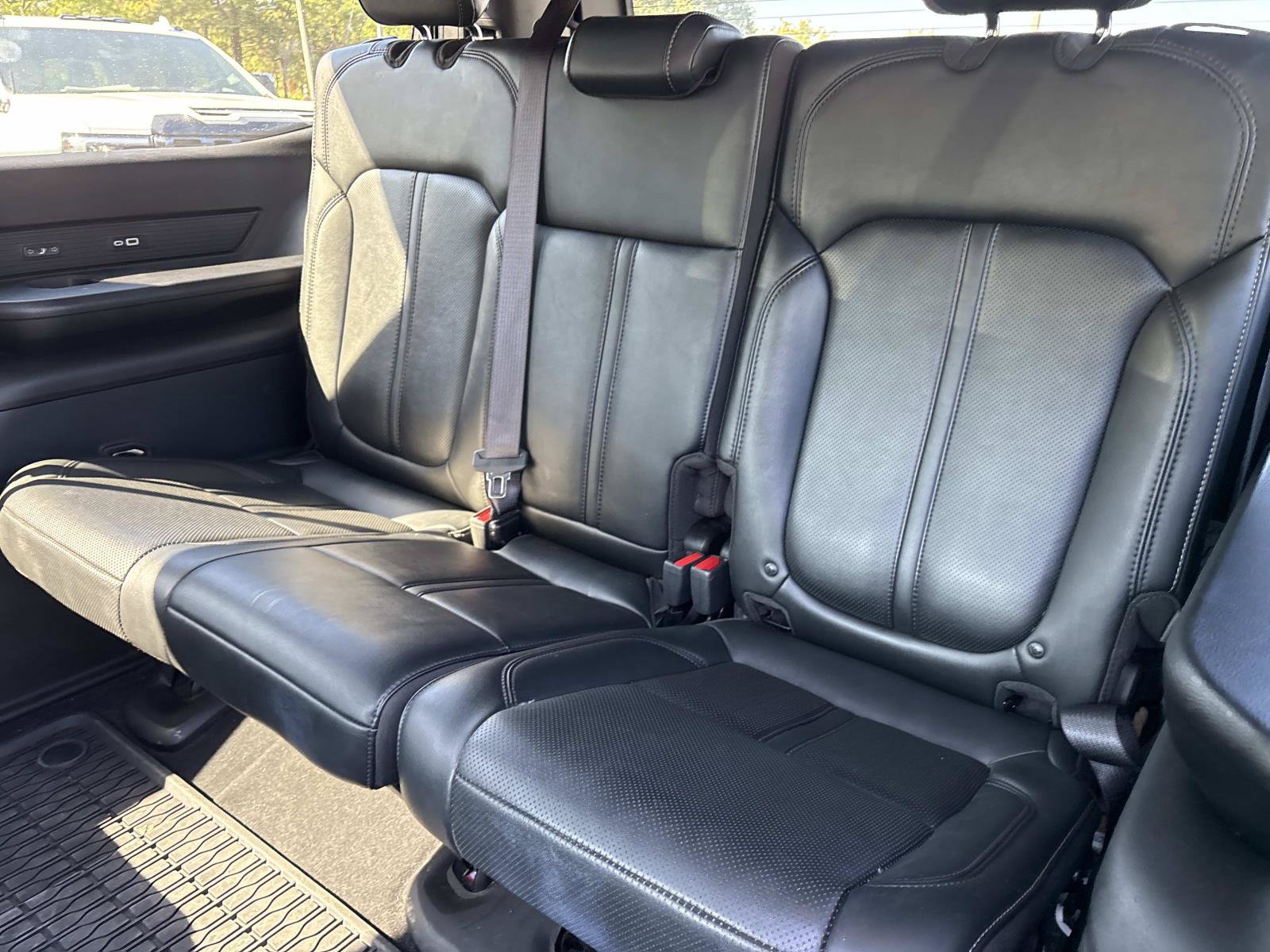 Used 2024 Jeep Wagoneer Series II w/ Rear Seat Video Group 1 AWD/4WD image 33