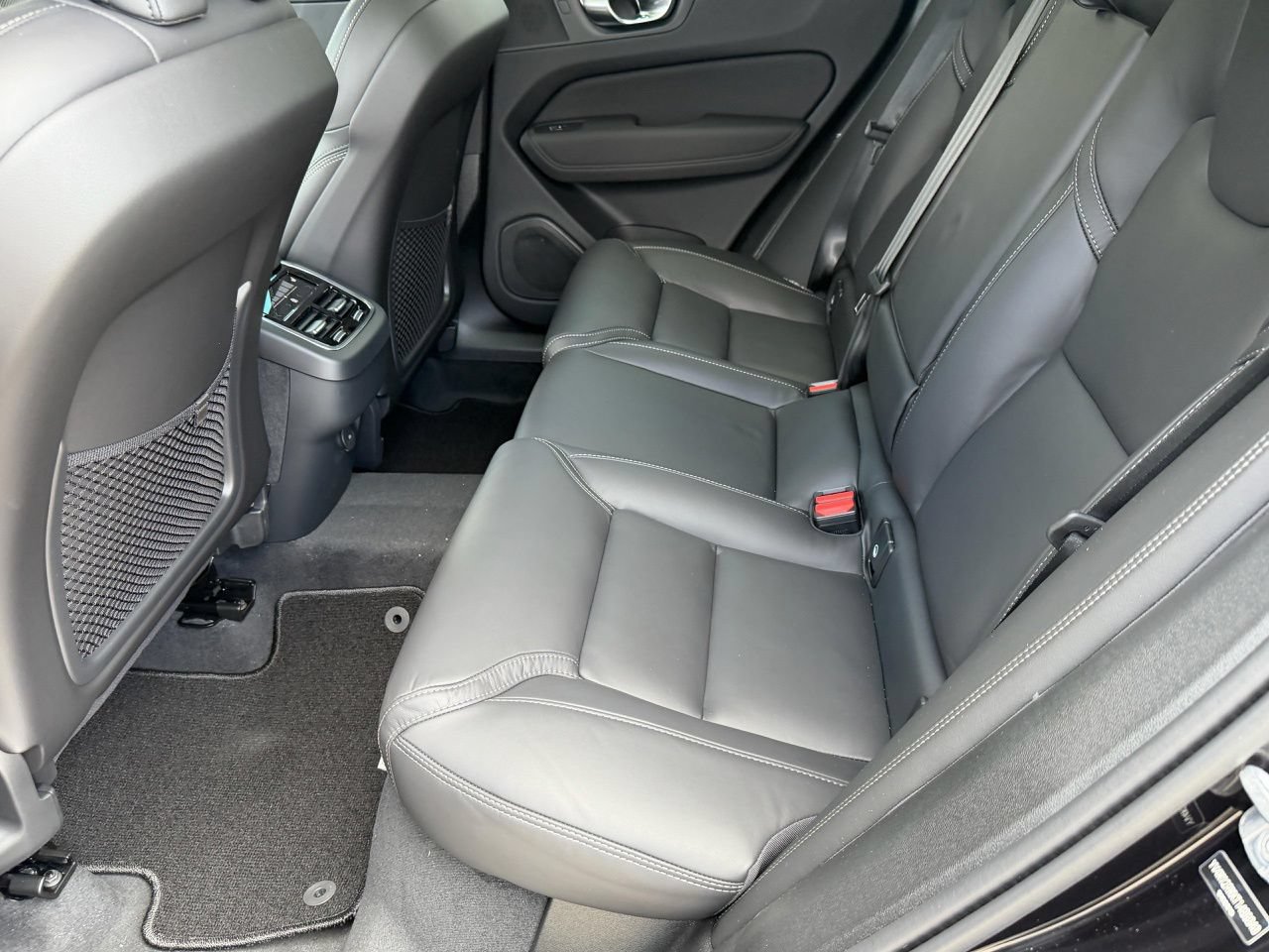 New 2027 Volvo XC60 B5 Ultra AWD/4WD image 22
