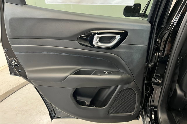 New 2026 Jeep Compass Latitude image 18