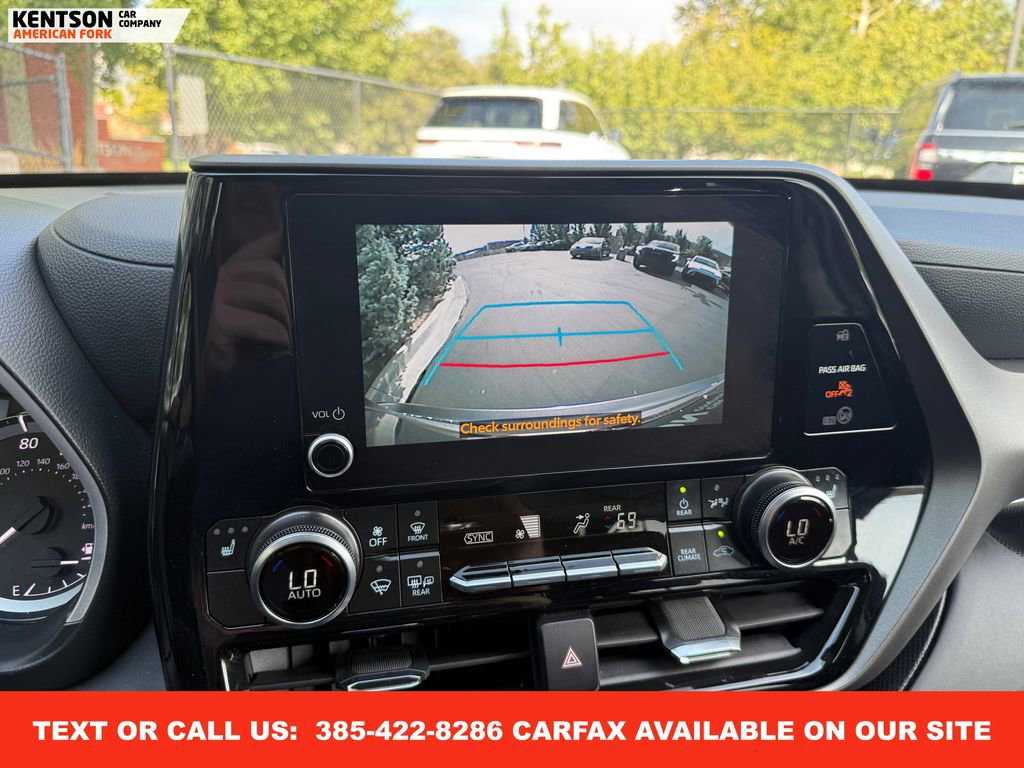 Used 2025 Toyota Highlander XLE image 32