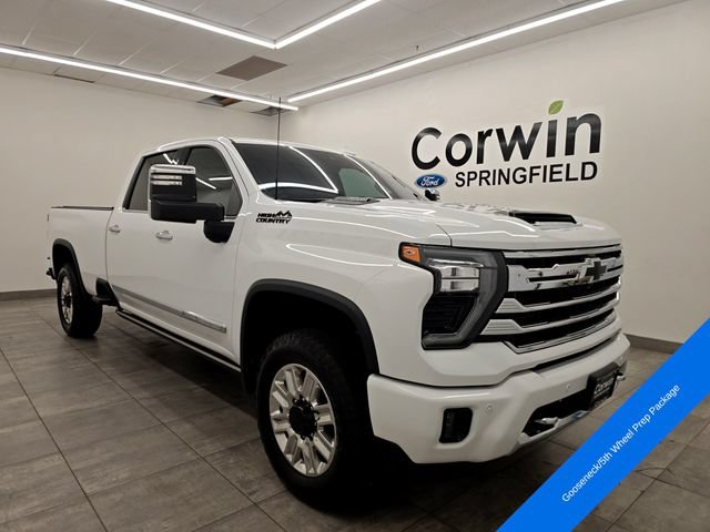 Used 2025 Chevrolet Silverado 3500 High Country w/ Technology Package AWD/4WD image 7