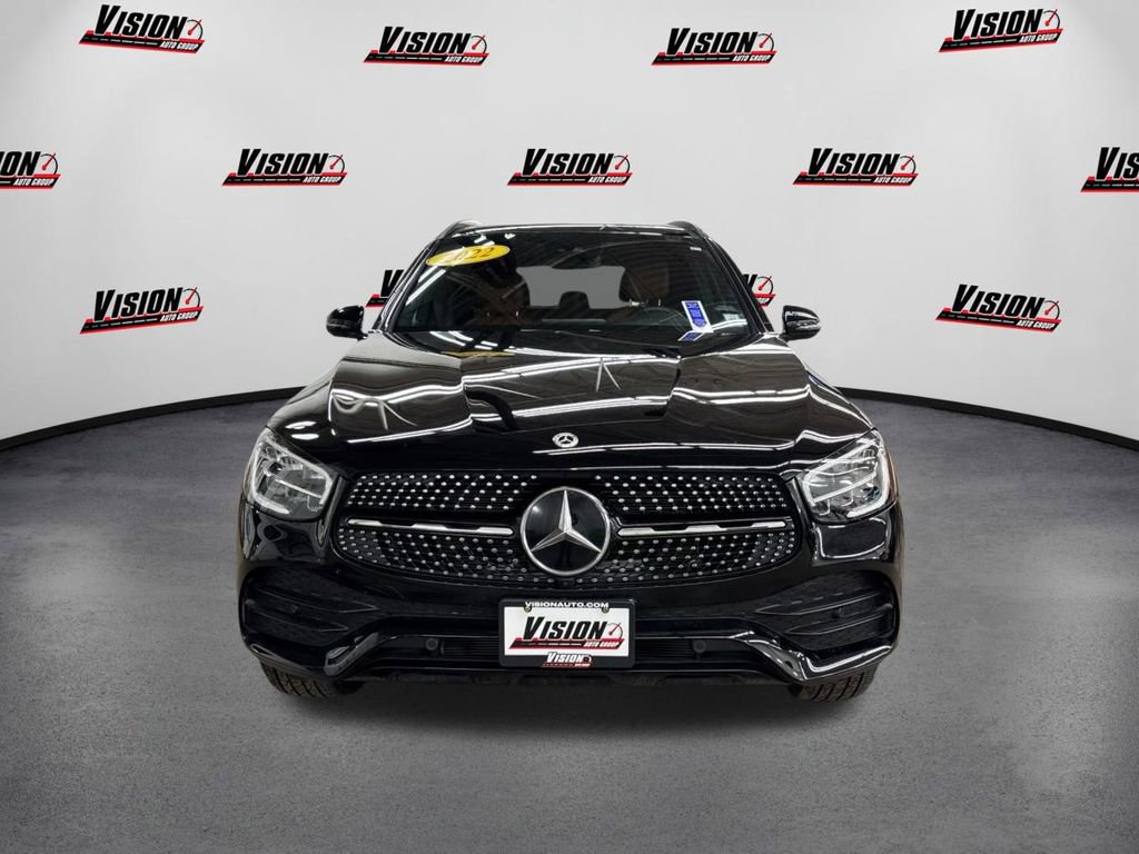 Used 2022 Mercedes-Benz GLC 300 4MATIC image 2