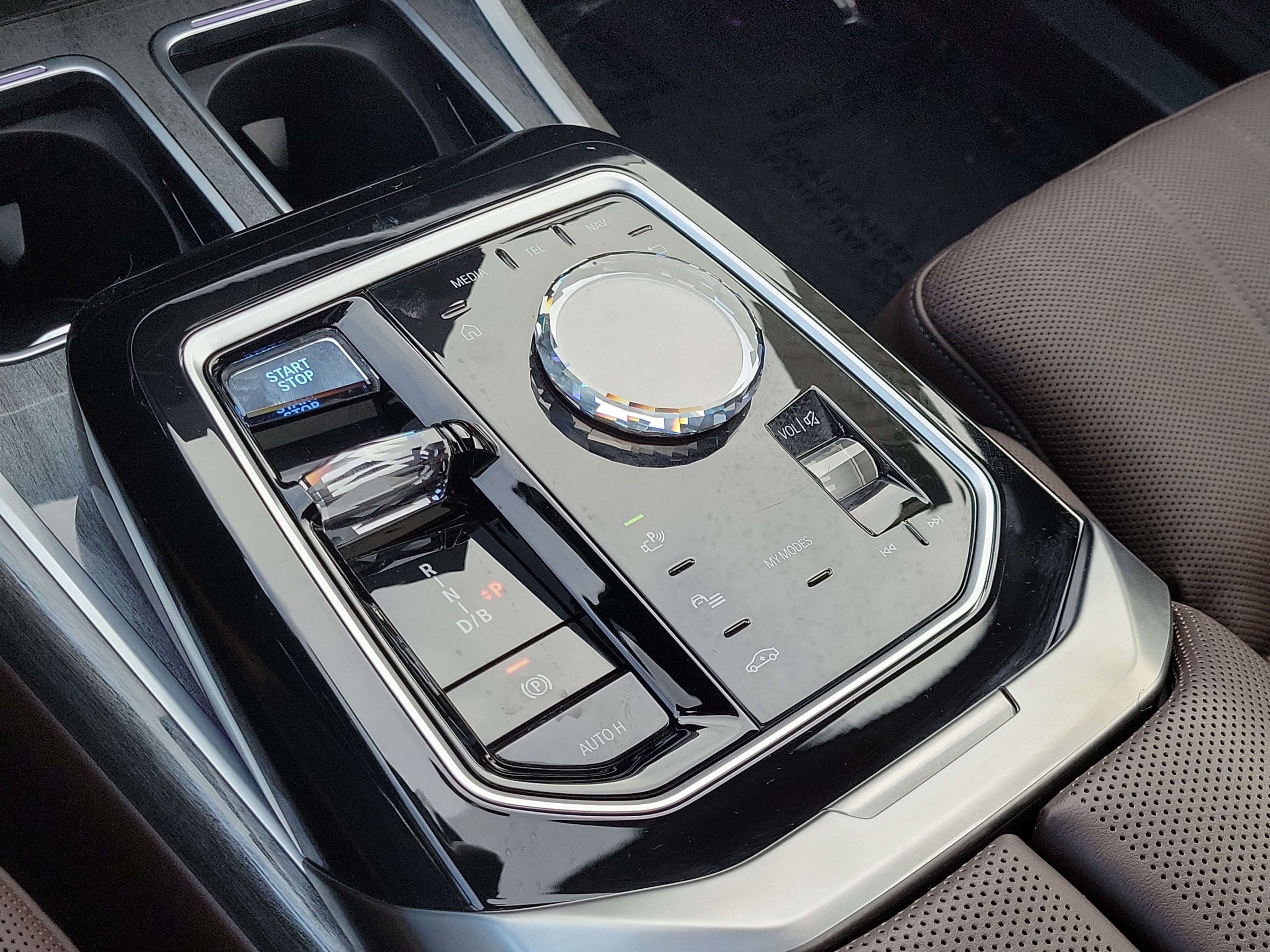 Certified 2023 BMW i7 xDrive60 AWD/4WD image 28