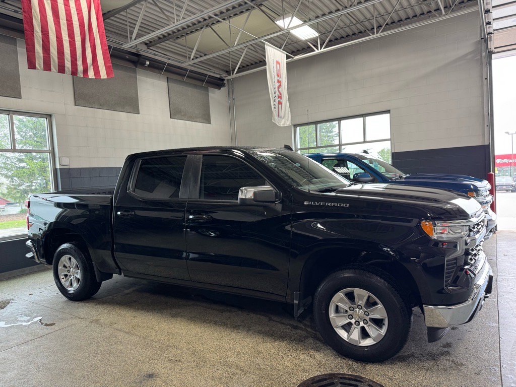 Used 2024 Chevrolet Silverado 1500 LT image 4
