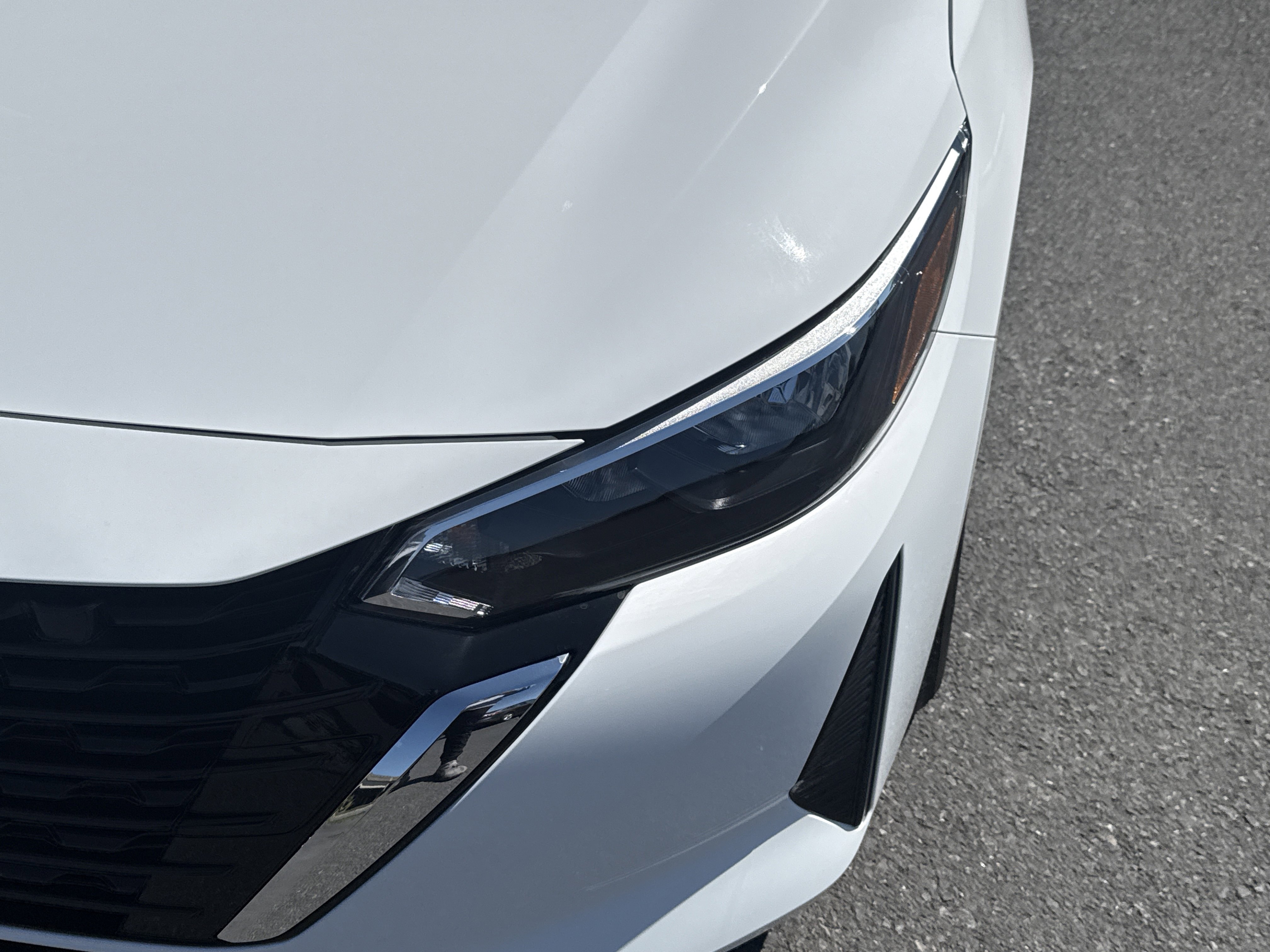 Used 2025 Nissan Sentra S image 9