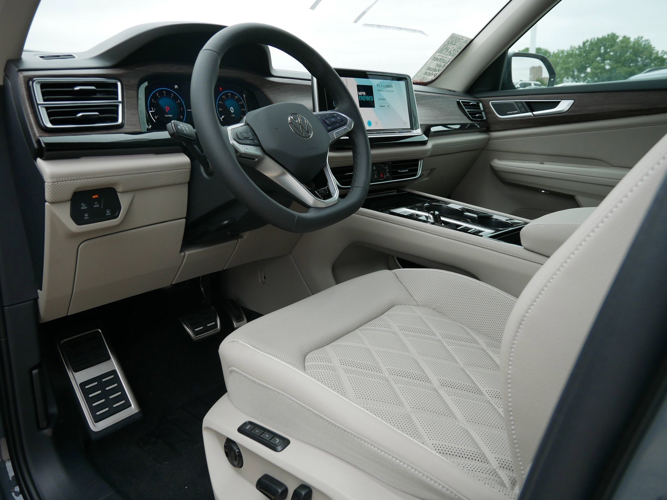 New 2026 Volkswagen Atlas SEL Premium R-Line image 3