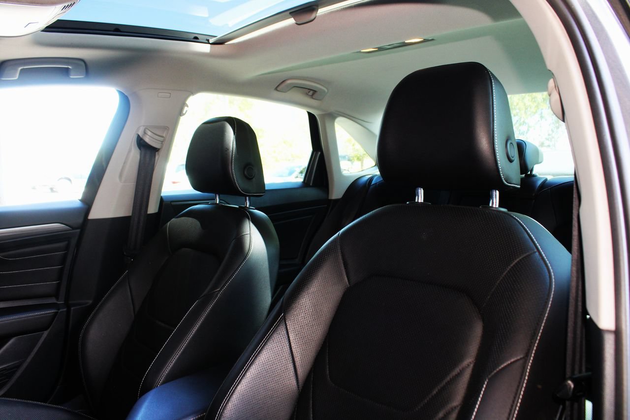 Used 2022 Volkswagen Jetta SEL FWD image 29