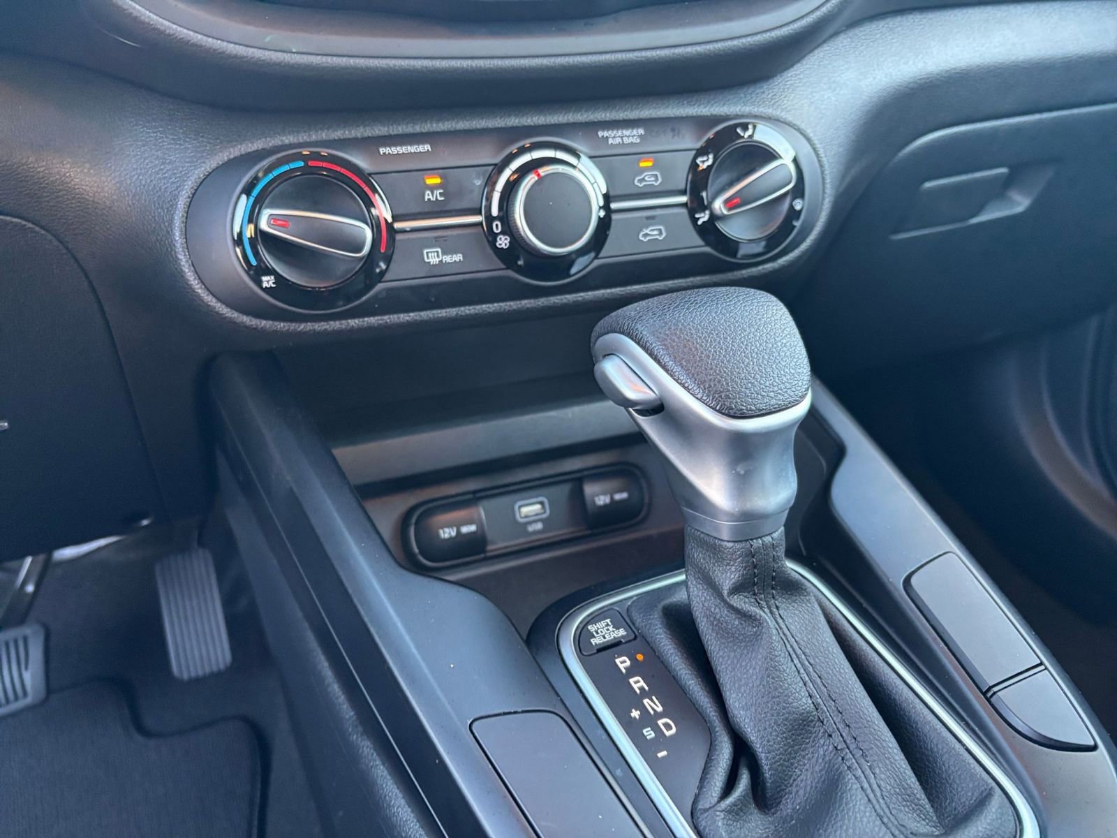 Used 2025 Kia Soul LX w/ LX Technology Package image 39