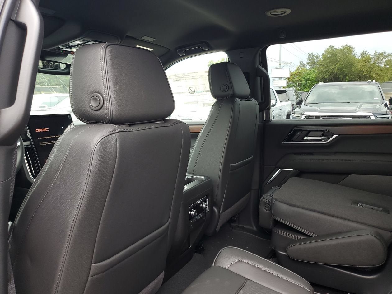 New 2026 GMC Yukon XL Denali RWD image 10