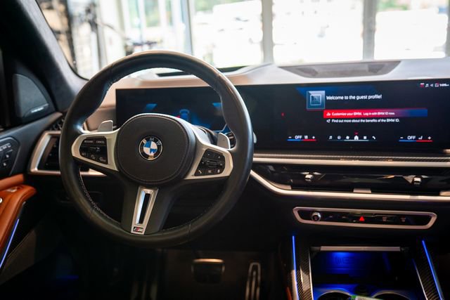 Used 2025 BMW X7 M60i image 5