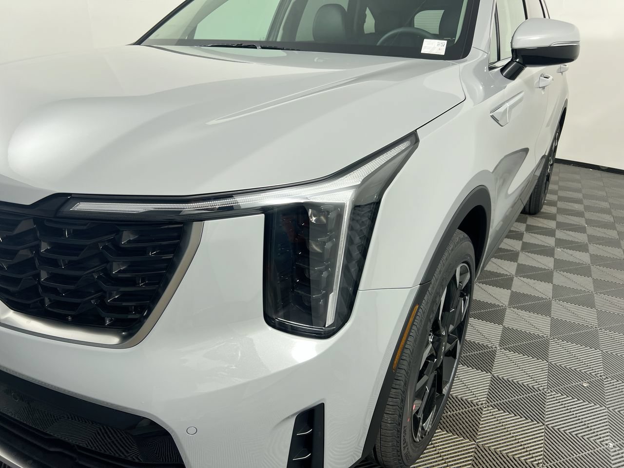 New 2026 Kia Sorento EX w/ EX Premium Package FWD image 11