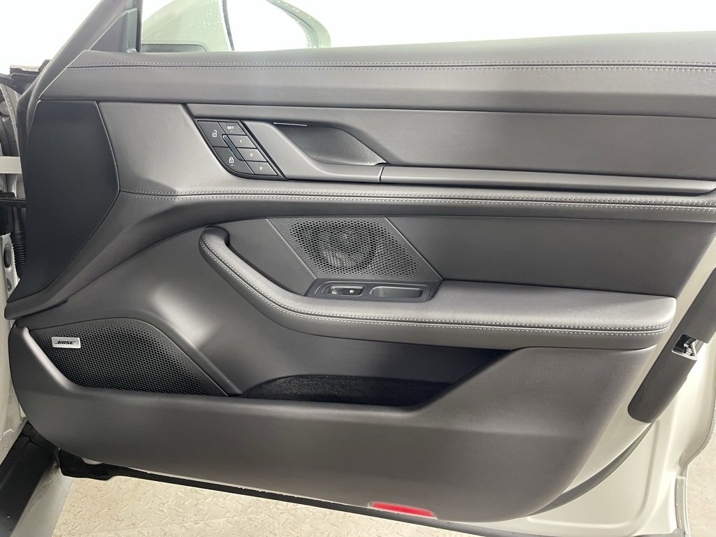 Used 2024 Porsche Taycan 4S image 12