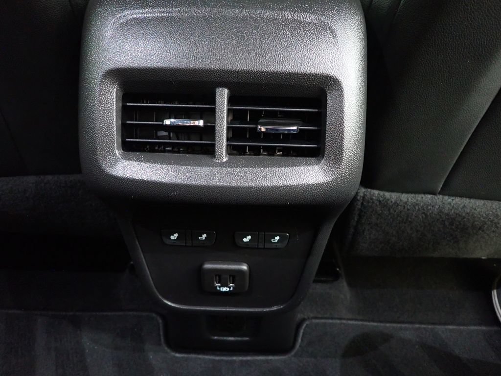 Used 2022 Chevrolet Equinox Premier AWD/4WD image 37