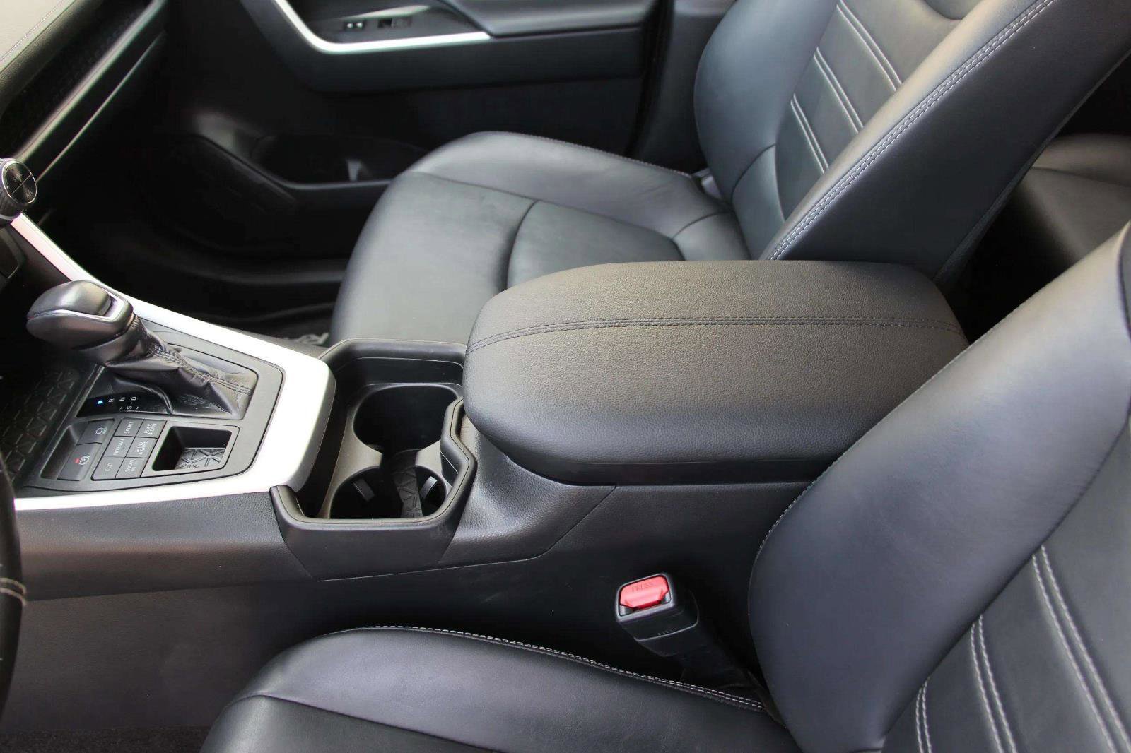Used 2019 Toyota RAV4 XLE Premium w/ Cold Weather Package image 20