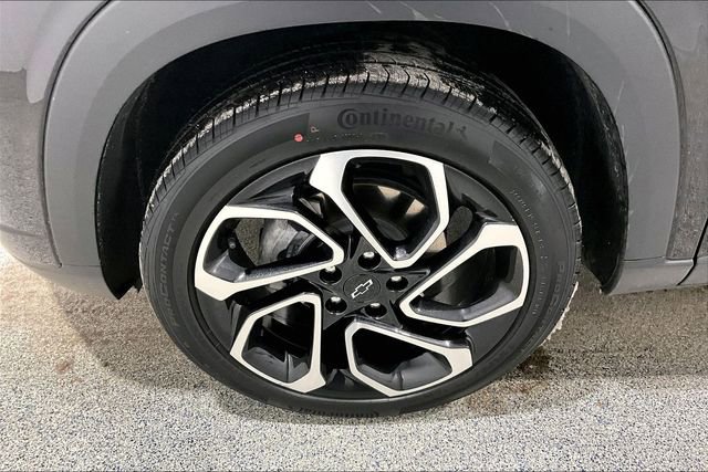 Used 2025 Chevrolet Trax RS image 35
