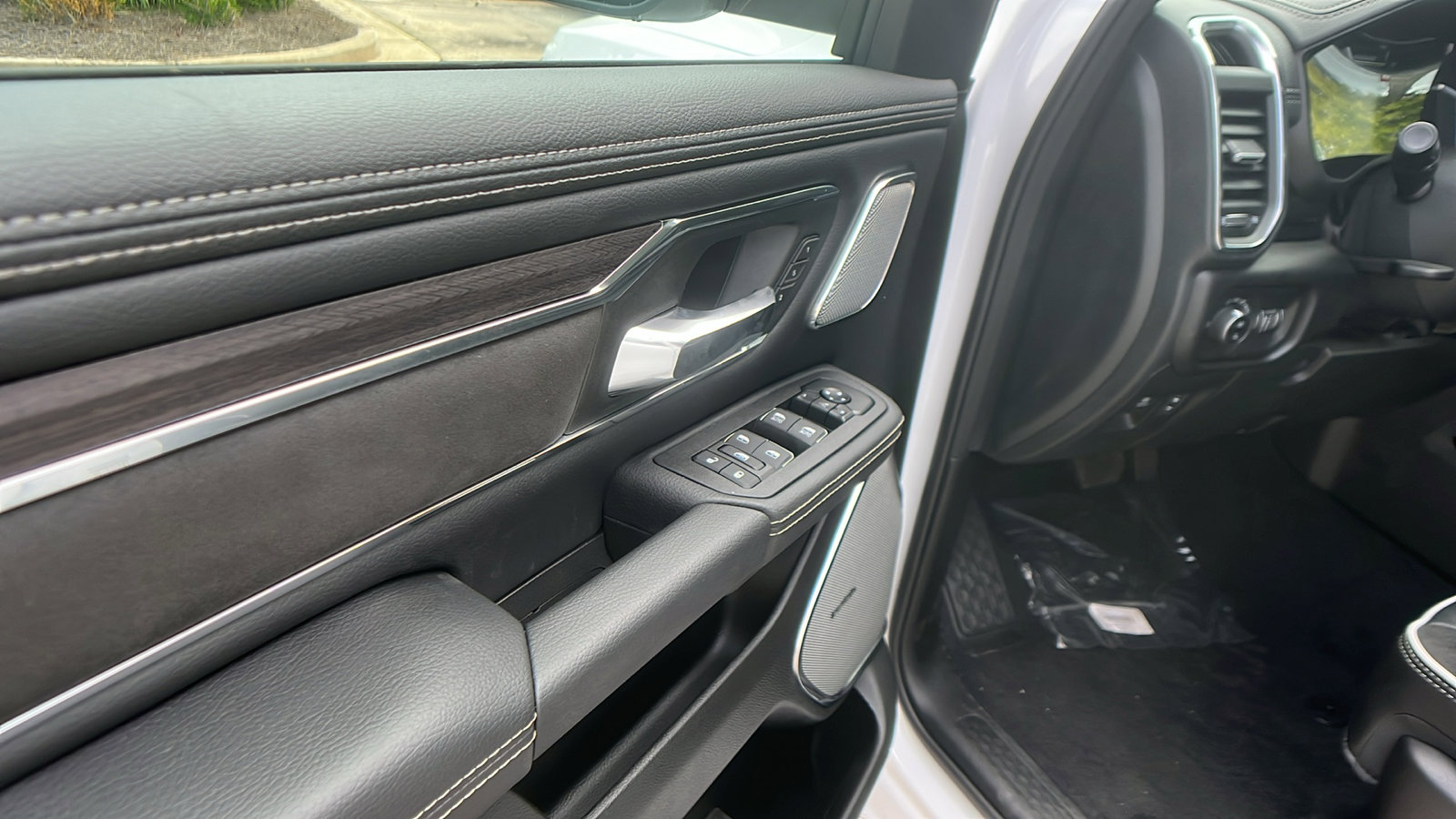 New 2026 RAM 1500 Laramie image 15