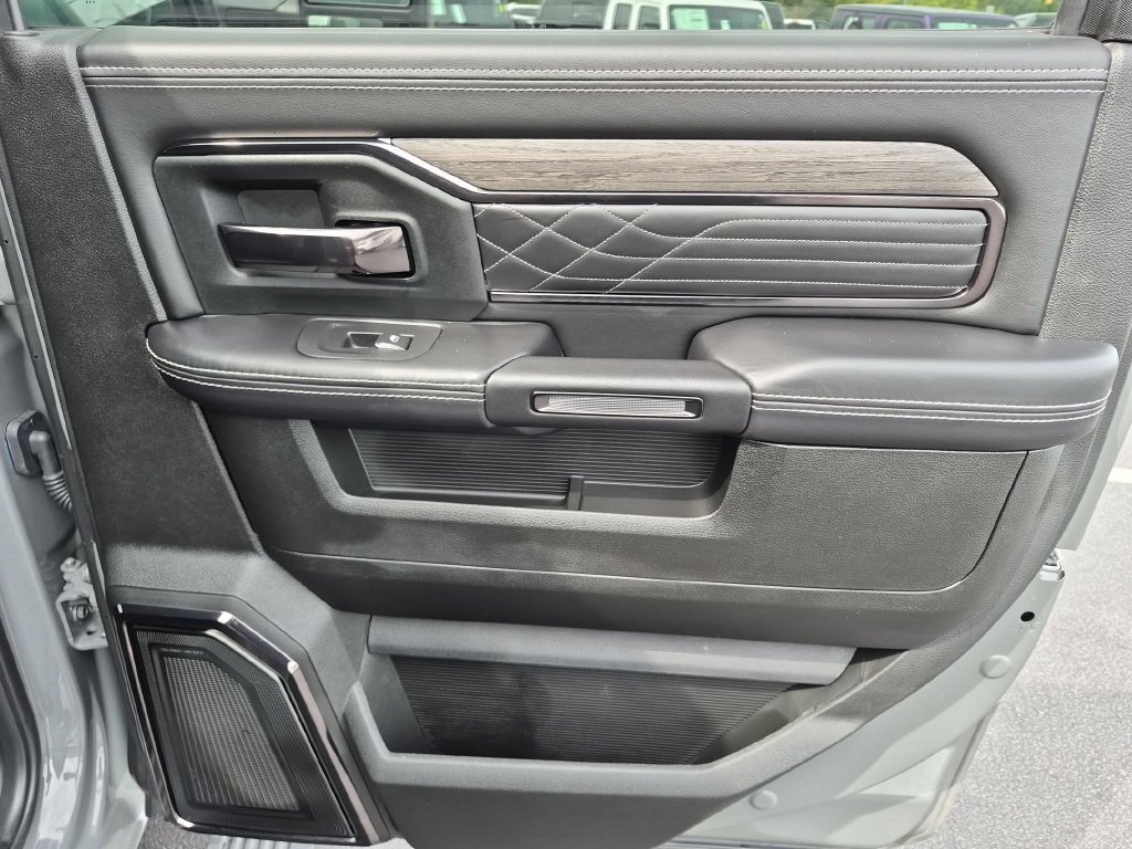 Certified 2026 RAM 2500 Limited AWD/4WD image 29