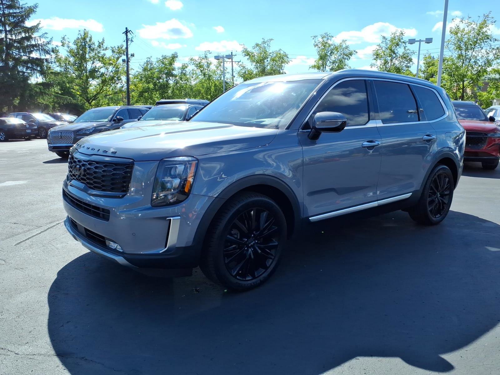 Used 2022 Kia Telluride SX w/ SX Prestige Package AWD/4WD image 3