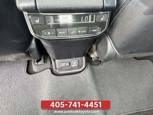Used 2023 Toyota Highlander Platinum AWD/4WD image 15