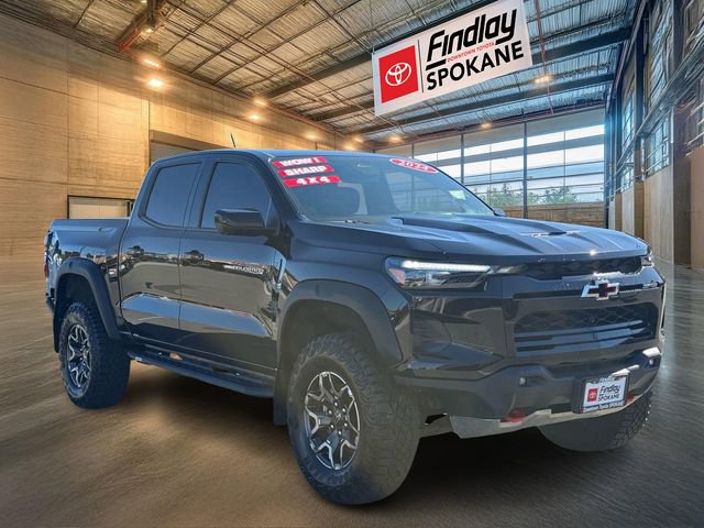 Used 2024 Chevrolet Colorado ZR2 w/ ZR2 Convenience Package III image 2