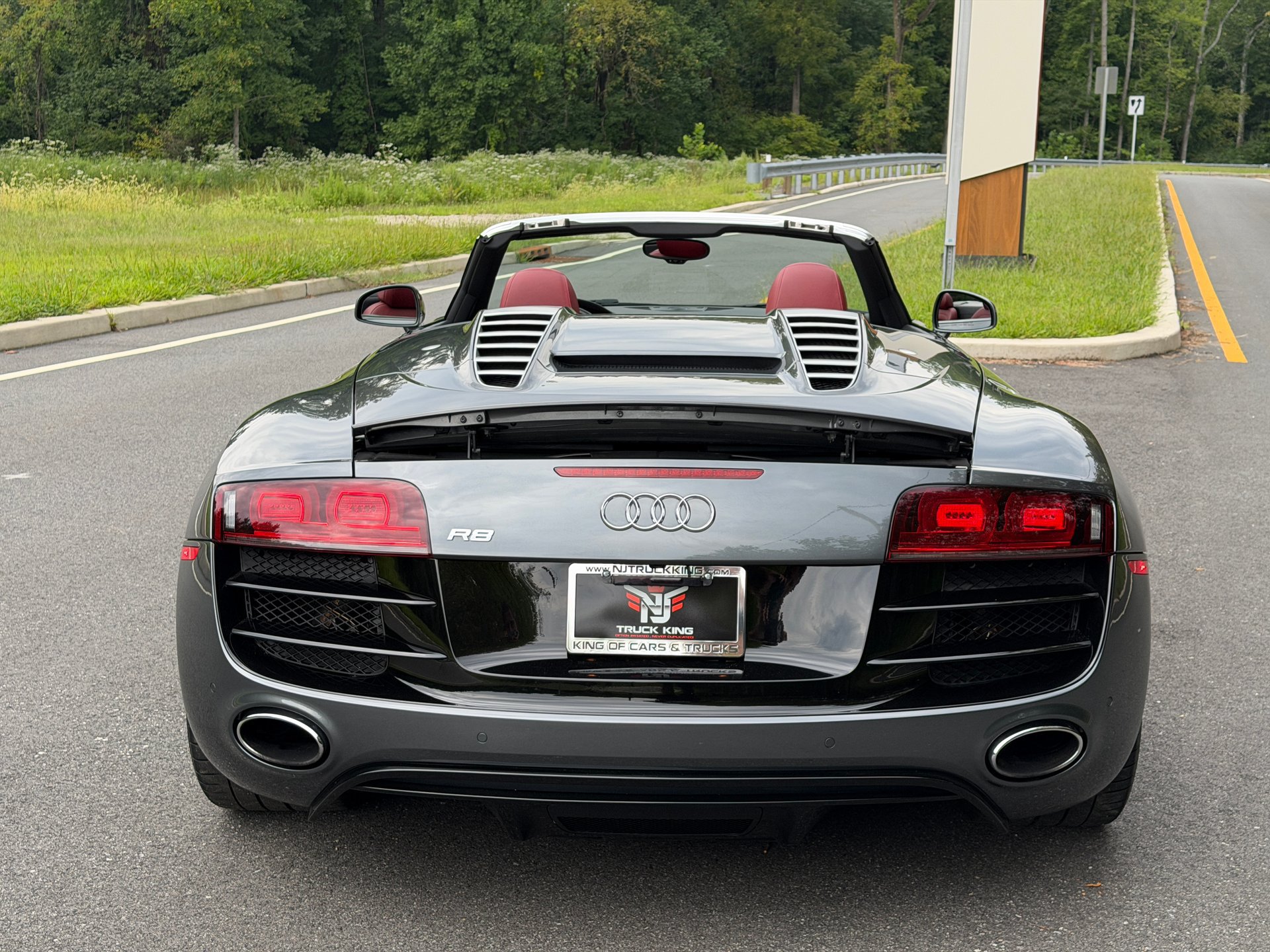 Used 2011 Audi R8 V10 AWD/4WD image 9