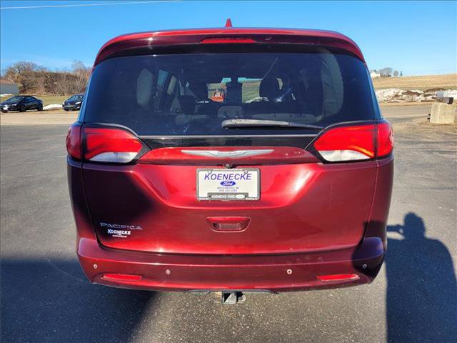 Used 2017 Chrysler Pacifica LX w/ Safetytec Group image 6