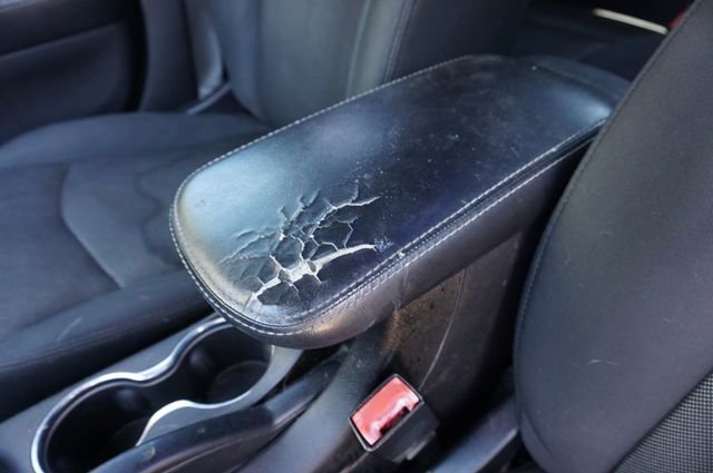 Used 2014 Dodge Avenger SE image 18