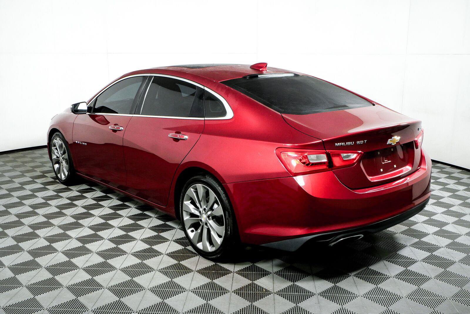 Used 2017 Chevrolet Malibu Premier w/ Premier Sun and Wheel Package FWD image 30
