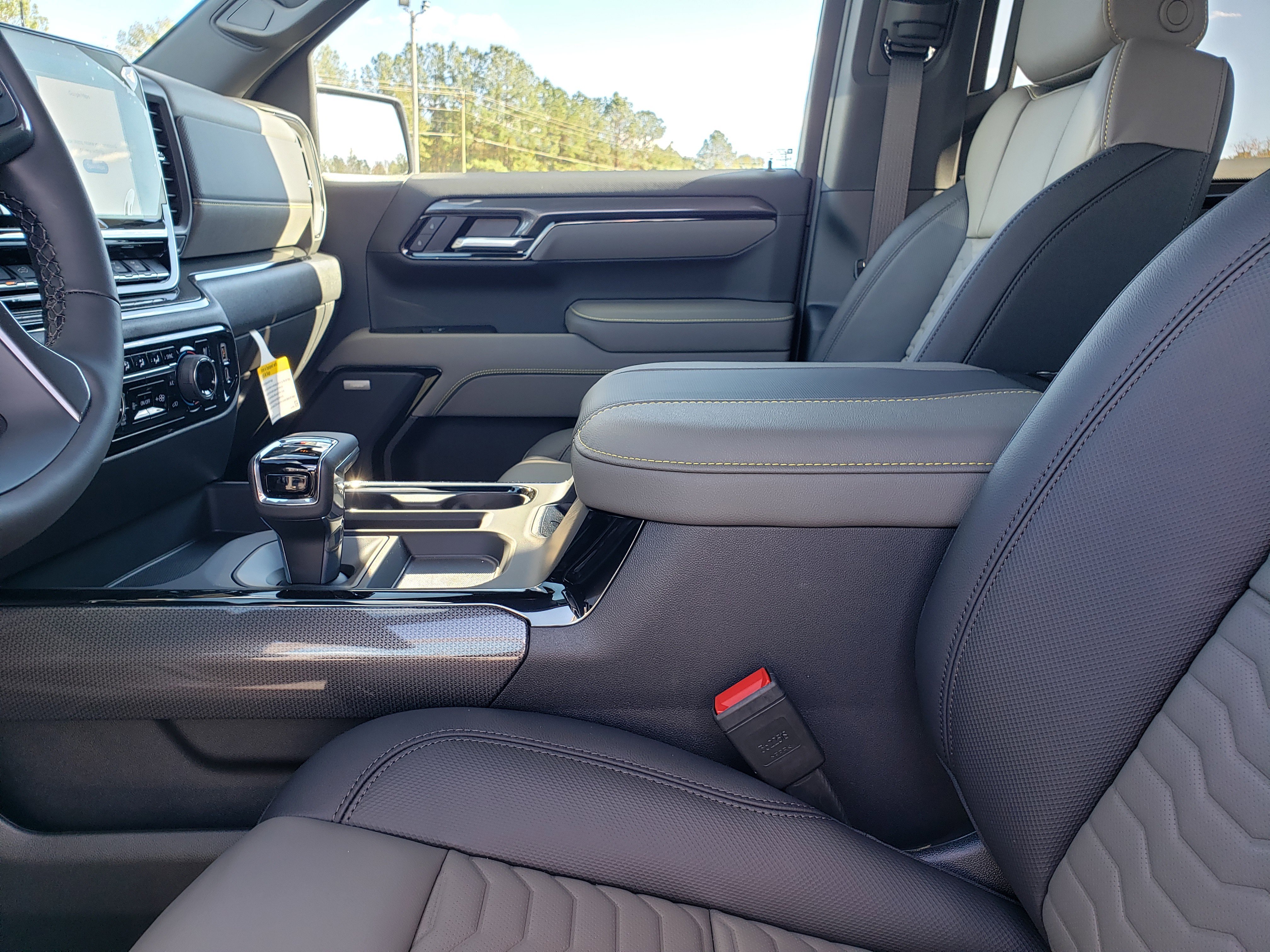 New 2026 Chevrolet Silverado 1500 ZR2 w/ LPO, Dark Essentials Package image 24