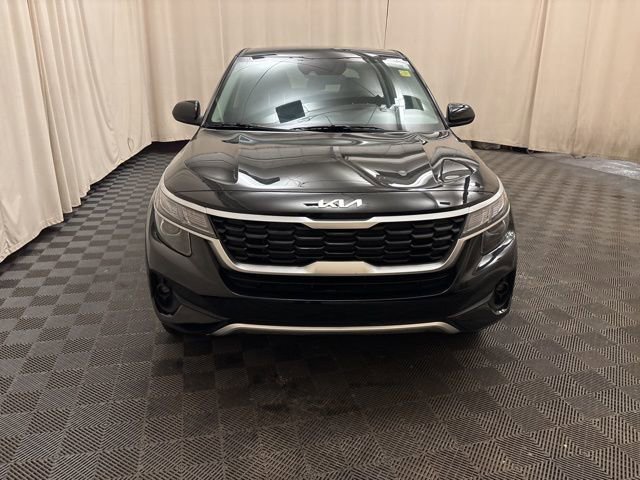 Certified 2023 Kia Seltos LX image 2