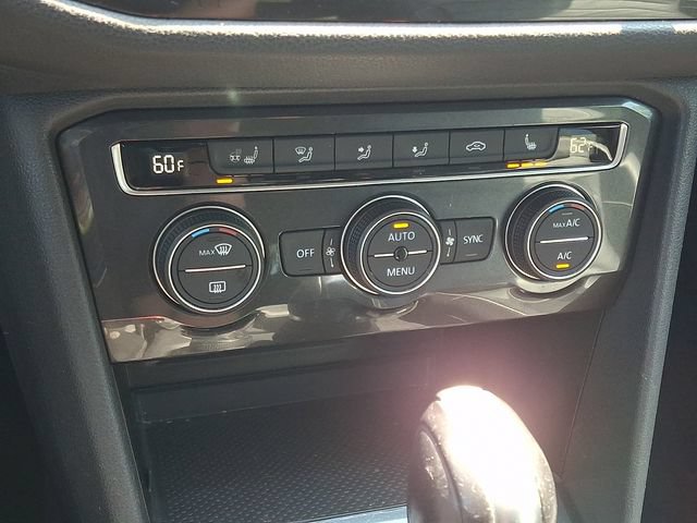 Used 2018 Volkswagen Tiguan SEL Premium AWD/4WD image 16