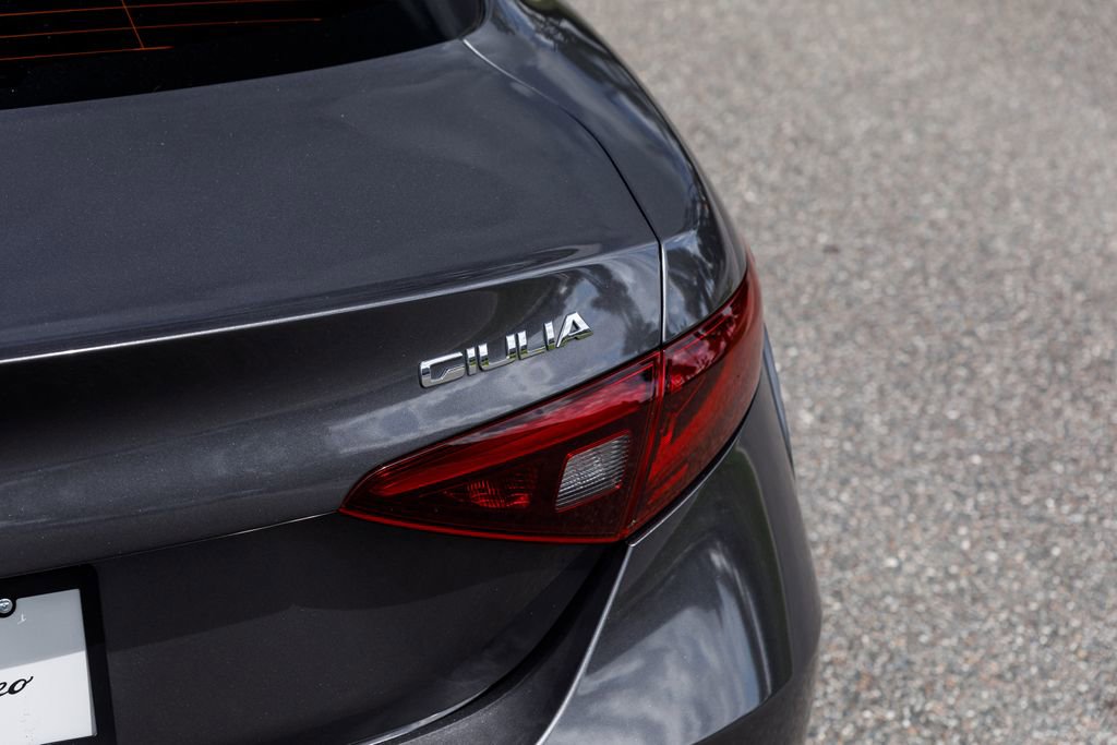 Used 2022 Alfa Romeo Giulia Veloce image 9