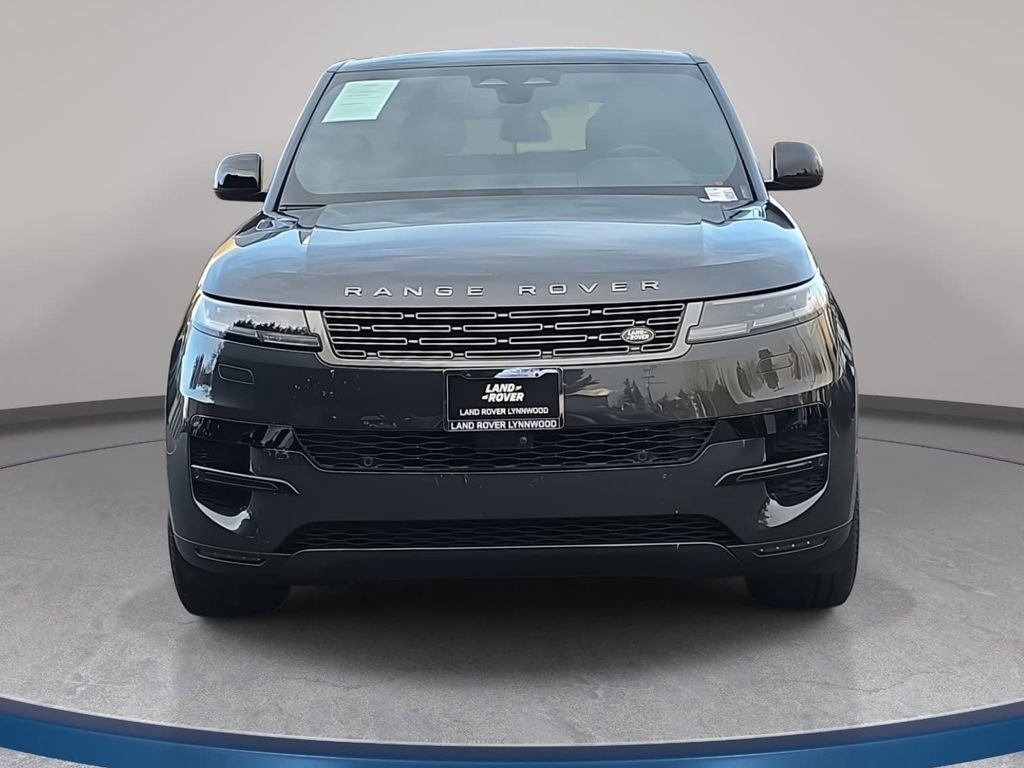 Used 2024 Land Rover Range Rover Sport SE image 3