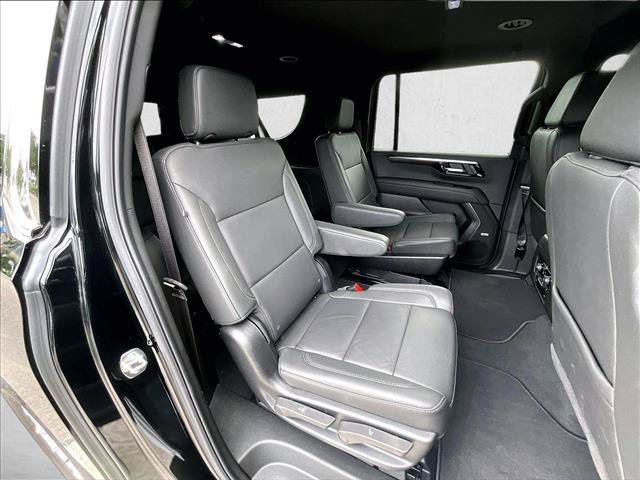 Used 2026 Chevrolet Suburban LT w/ Comfort Package RWD image 28