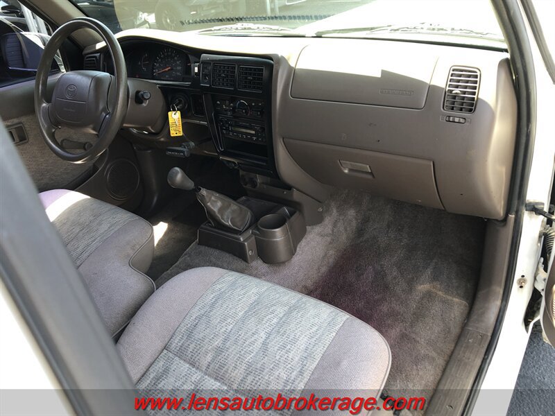 Used 1999 Toyota Tacoma 2WD Xtracab w/ SR5 Pkg image 18