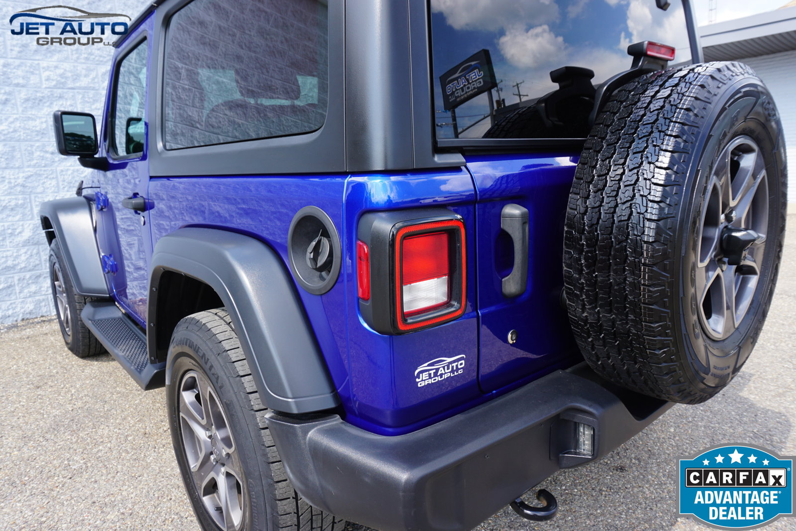 Used 2018 Jeep Wrangler Sport AWD/4WD image 9