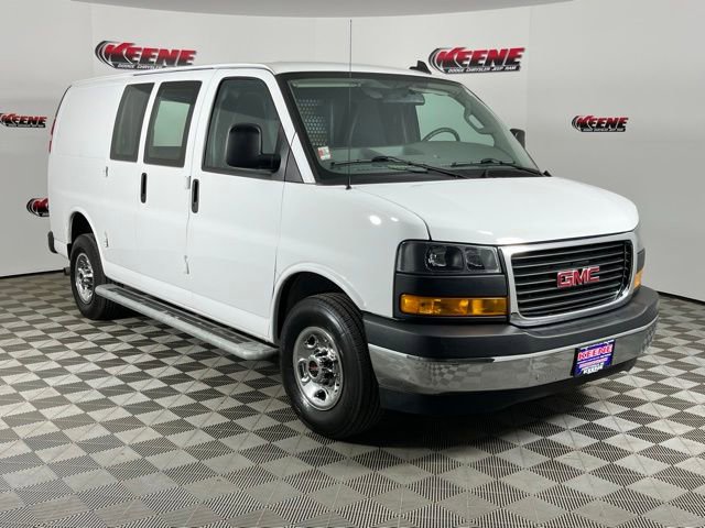 Used 2024 GMC Savana 2500 w/ Driver Convenience Package RWD image 2