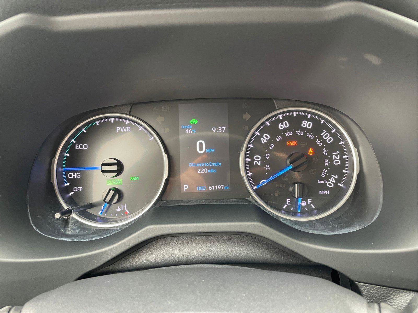 Used 2020 Toyota RAV4 XLE w/ Carpet Mat Package image 3