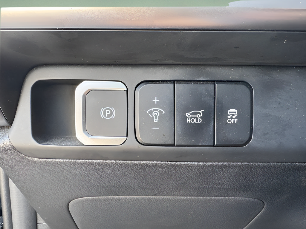 Used 2024 Hyundai Santa Fe SEL FWD image 23