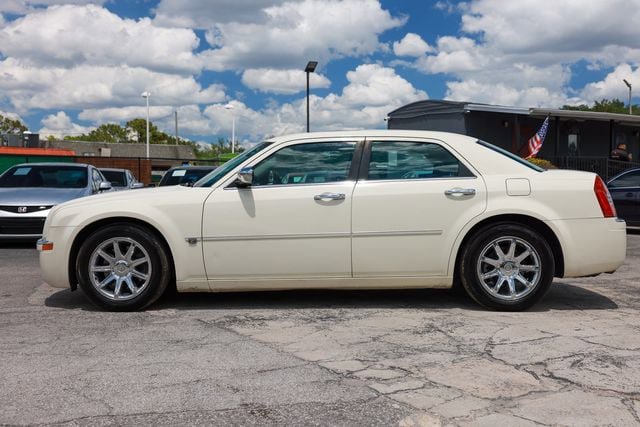 Used 2006 Chrysler 300 C w/ Protection Group II RWD image 4