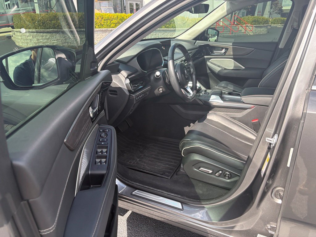 Used 2023 Acura MDX w/ Advance Package AWD/4WD image 9