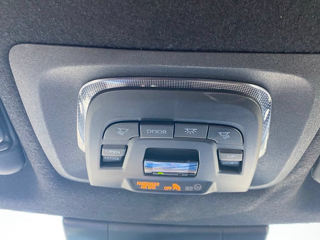 Used 2026 Toyota Corolla Cross XLE w/ Convenience Package FWD image 26