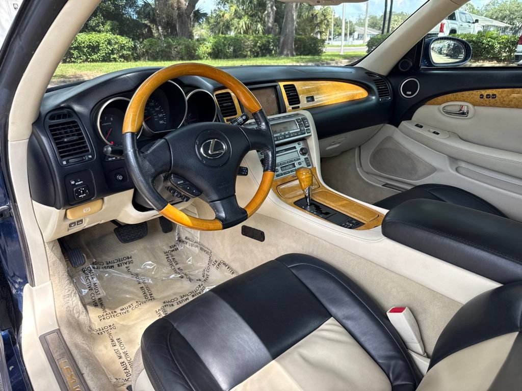 Used 2005 Lexus SC 430 Convertible RWD image 11