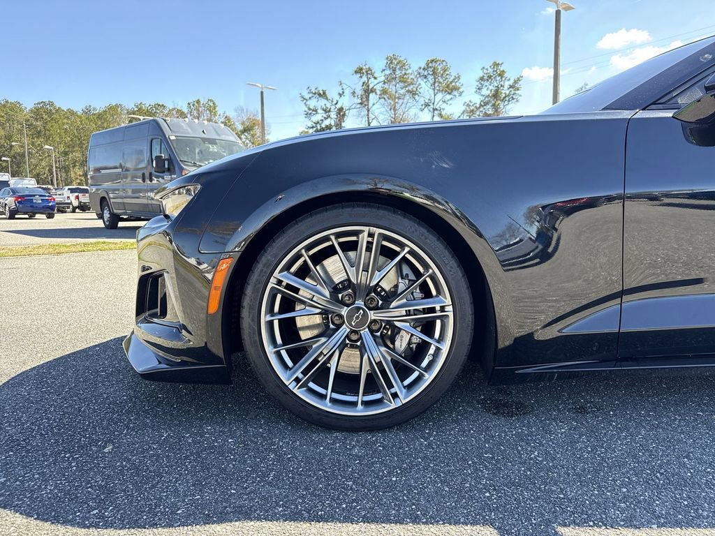 Used 2022 Chevrolet Camaro ZL1 image 9