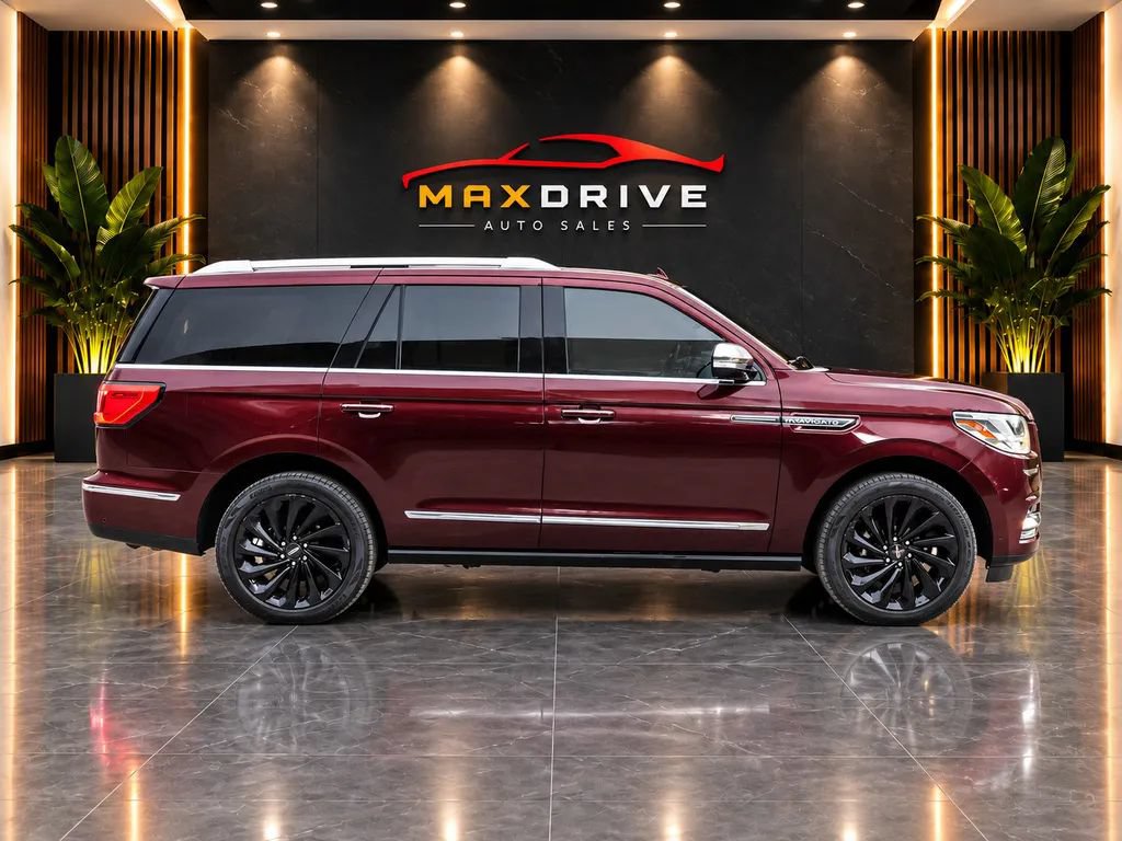 Used 2021 Lincoln Navigator Black Label AWD/4WD image 2